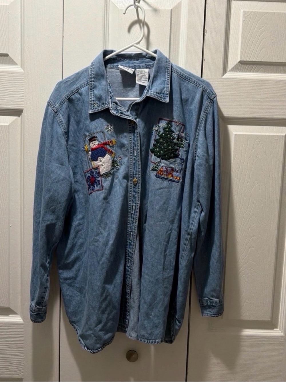 Vtg Bobbie Brooks Woman Size 18W/20W Denim Embroidered Christmas Shirt